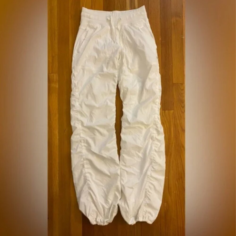 Lululemon Dance Stuedio Pants size 2 White